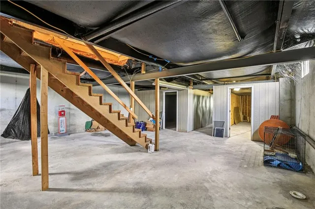 $342,000 | 507 Northwest 165th Road, Centerview, MO 64019