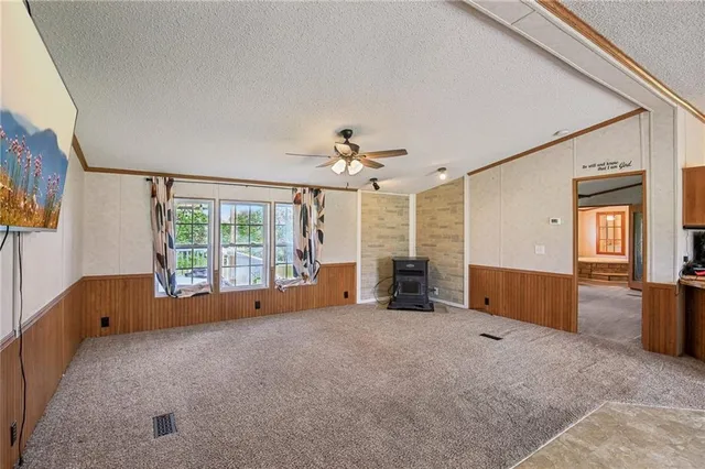 $342,000 | 507 Northwest 165th Road, Centerview, MO 64019