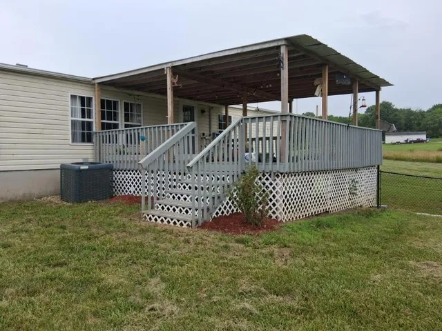 $342,000 | 507 Northwest 165th Road, Centerview, MO 64019