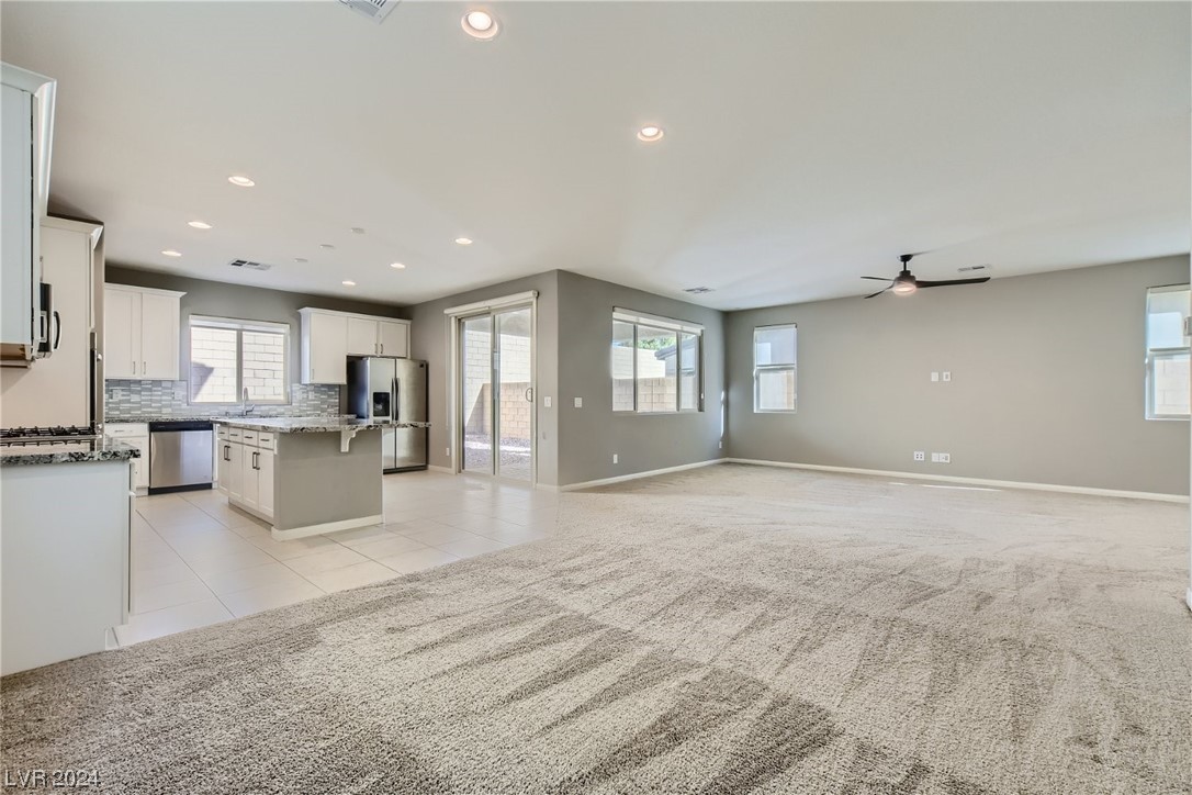 10024 Rams Leap Avenue Las Vegas, NV 89166 - Photo 6 of 51
