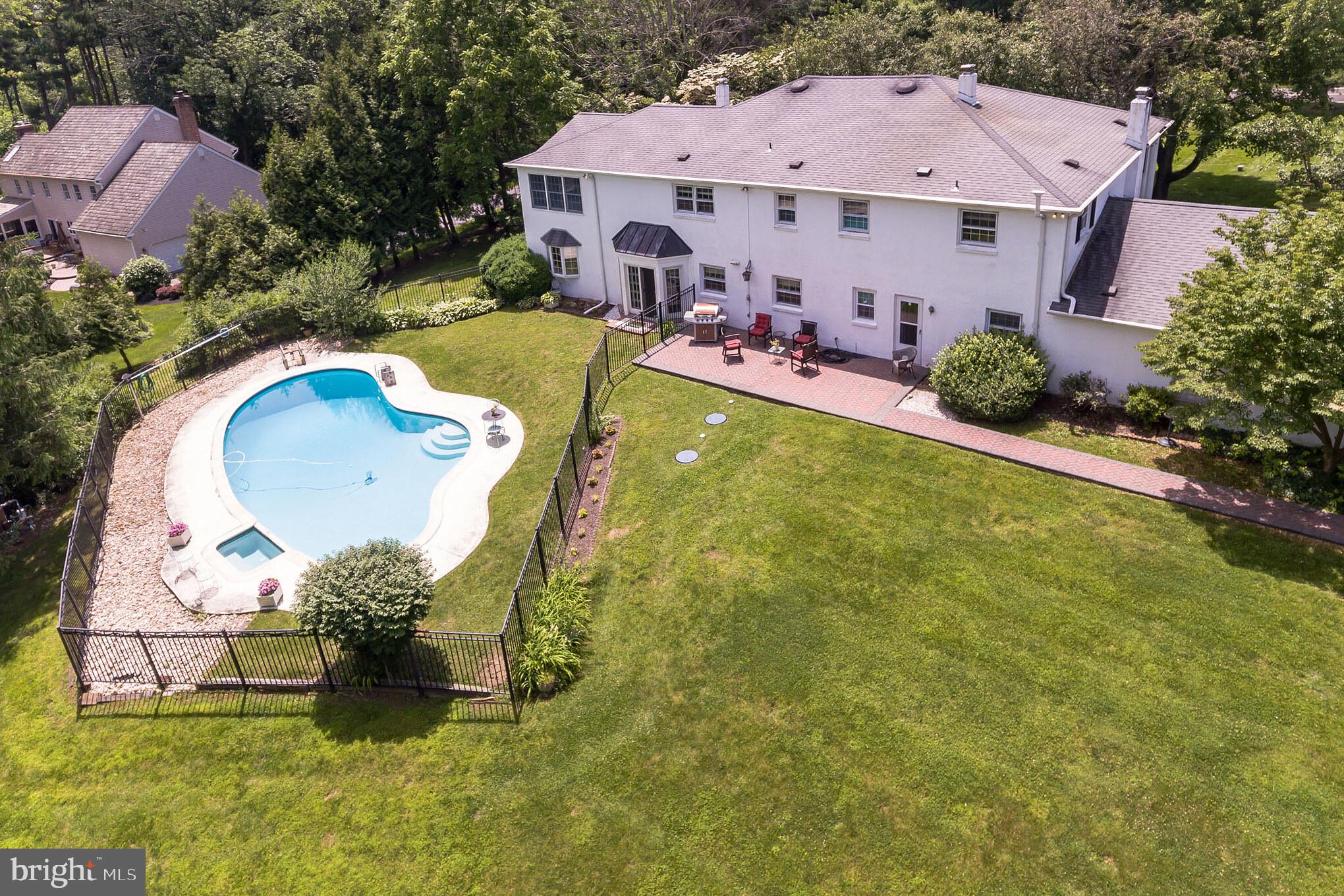 1112 Shannon Road Newtown, PA 18940 - Photo 36 of 39 Summer Arial
