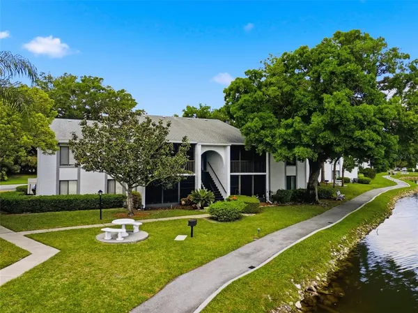 $199,900 | 1135 Pine Ridge Circle West, Unit A2, Tarpon Springs, FL 34688