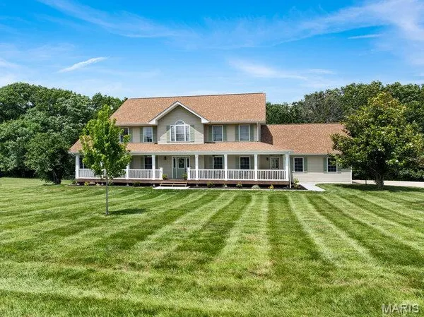 $735,000 | 23186 Buck Track Lane, Warrenton, MO 63383