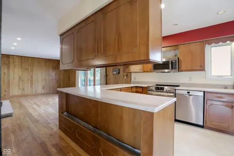 $599,999 | 10712 Wildwood Drive, Fishers, IN 46037