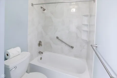 $599,999 | 10712 Wildwood Drive, Fishers, IN 46037