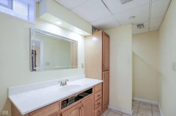 $599,999 | 10712 Wildwood Drive, Fishers, IN 46037