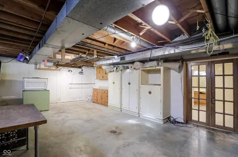 $599,999 | 10712 Wildwood Drive, Fishers, IN 46037