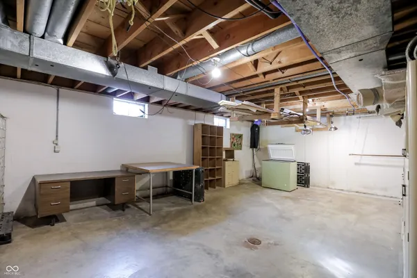 $599,999 | 10712 Wildwood Drive, Fishers, IN 46037