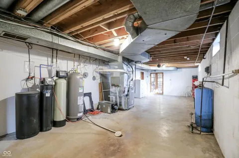 $599,999 | 10712 Wildwood Drive, Fishers, IN 46037