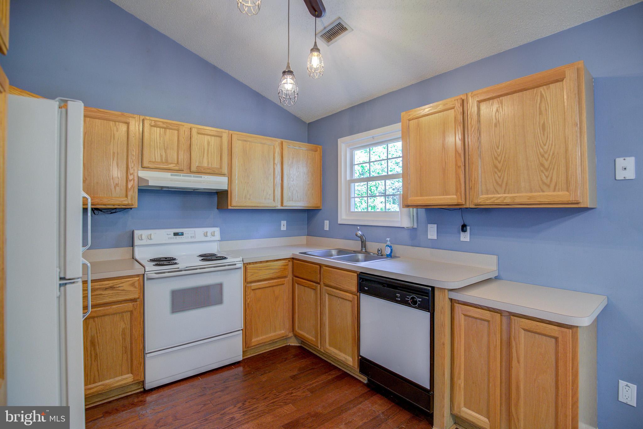 756 Ripplebrook Drive Culpeper, VA 22701 - Photo 13 of 27 Kitchen