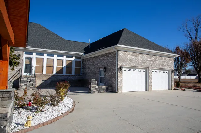 $480,000 | 27 Stewart Circle, Whiteville, NC 28472