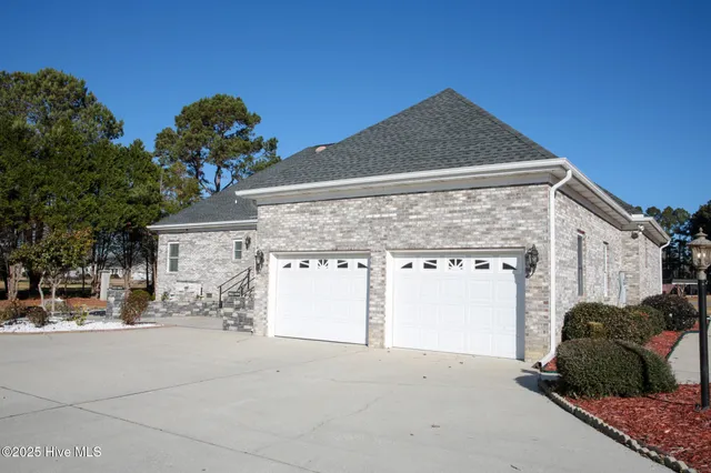 $480,000 | 27 Stewart Circle, Whiteville, NC 28472