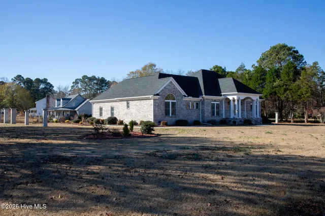 $480,000 | 27 Stewart Circle, Whiteville, NC 28472