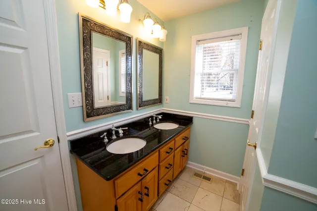 $480,000 | 27 Stewart Circle, Whiteville, NC 28472