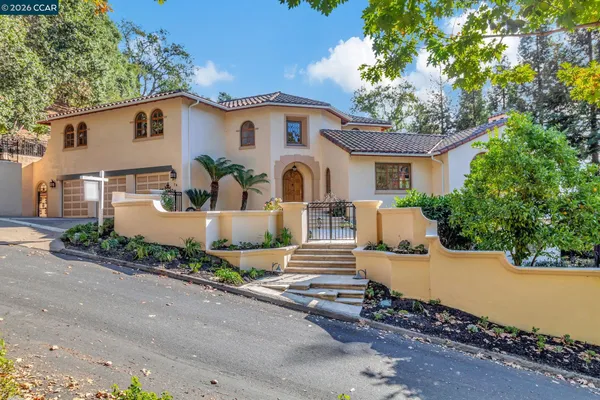 $3,395,000 | 74 Yarrow Valley Lane, Orinda, CA 94563