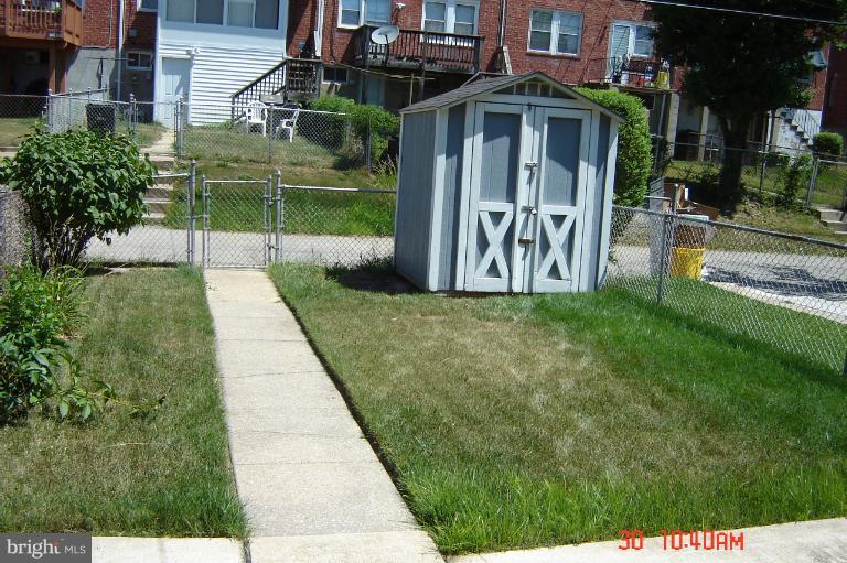 1626 Burnwood Road Baltimore, MD 21239 - Photo 12 of 14 Exterior (Rear)