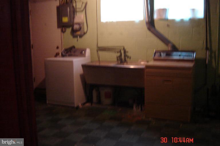 1626 Burnwood Road Baltimore, MD 21239 - Photo 6 of 14 Basement