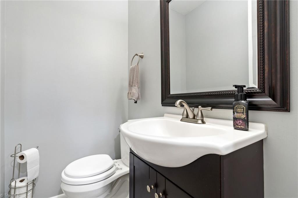 2110 Whitney Road Winston-Salem, NC 27106 - Photo 11 of 50