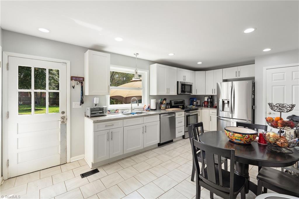 2110 Whitney Road Winston-Salem, NC 27106 - Photo 12 of 50