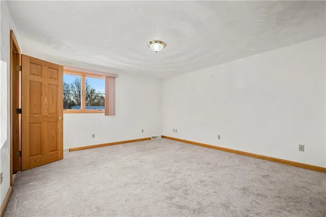 $338,000 | 230 Roebling Drive, Saxonburg, PA 16056