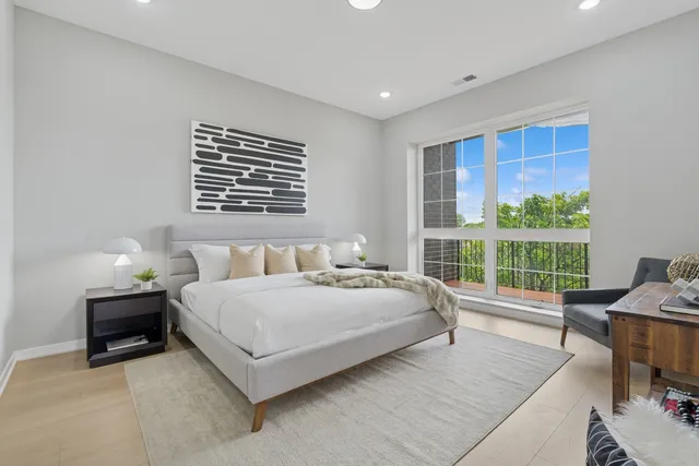 $850,000 | 5830 North Lincoln Avenue, Unit 1E, Chicago, IL 60659