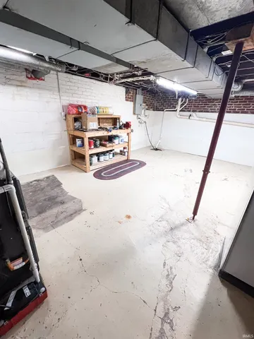 $230,000 | 472 Penn Avenue, Fort Wayne, IN 46805