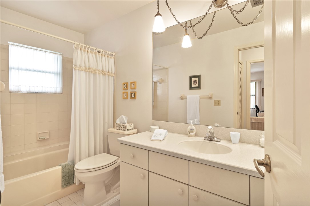 738 Timber Ridge Trail Southwest, Unit 2 Vero Beach, FL 32962 - Photo 19 of 36 Gallery Image 19
