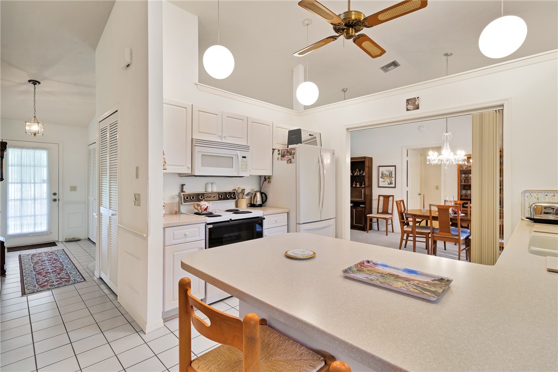 738 Timber Ridge Trail Southwest, Unit 2 Vero Beach, FL 32962 - Photo 7 of 36 Gallery Image 7