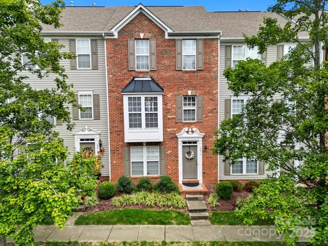 $379,900 | 15815 Castle Watch Avenue, Charlotte, NC 28277