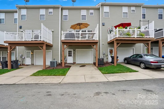 $379,900 | 15815 Castle Watch Avenue, Charlotte, NC 28277