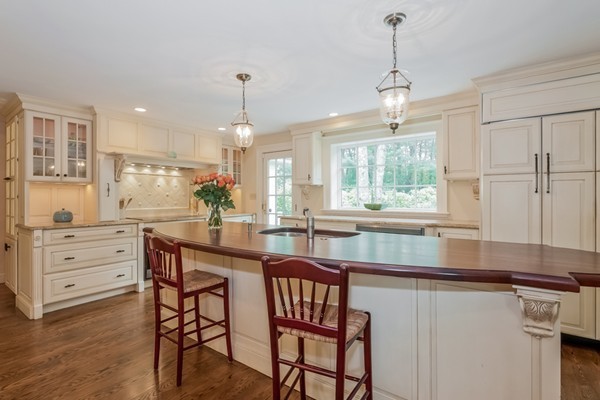 43 Old County Road Hingham, MA 02043 - Photo 4 of 30 Gallery Image 4
