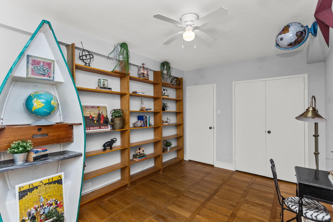 1585 Ridge Avenue, Unit 404 Evanston, IL 60201 - Photo 13 of 17