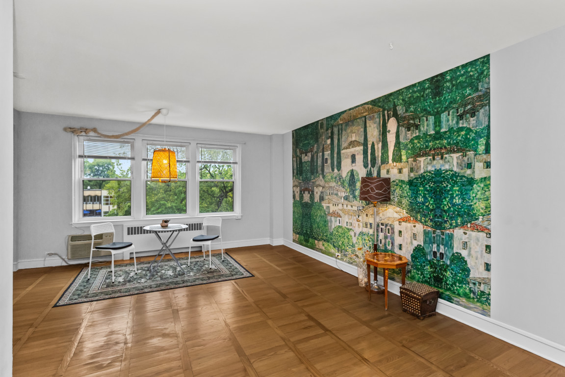 1585 Ridge Avenue, Unit 404 Evanston, IL 60201 - Photo 3 of 17