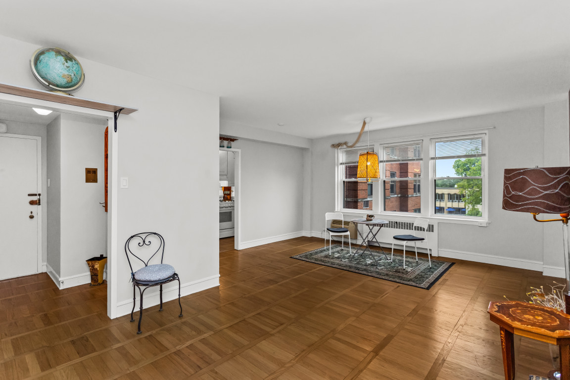 1585 Ridge Avenue, Unit 404 Evanston, IL 60201 - Photo 6 of 17