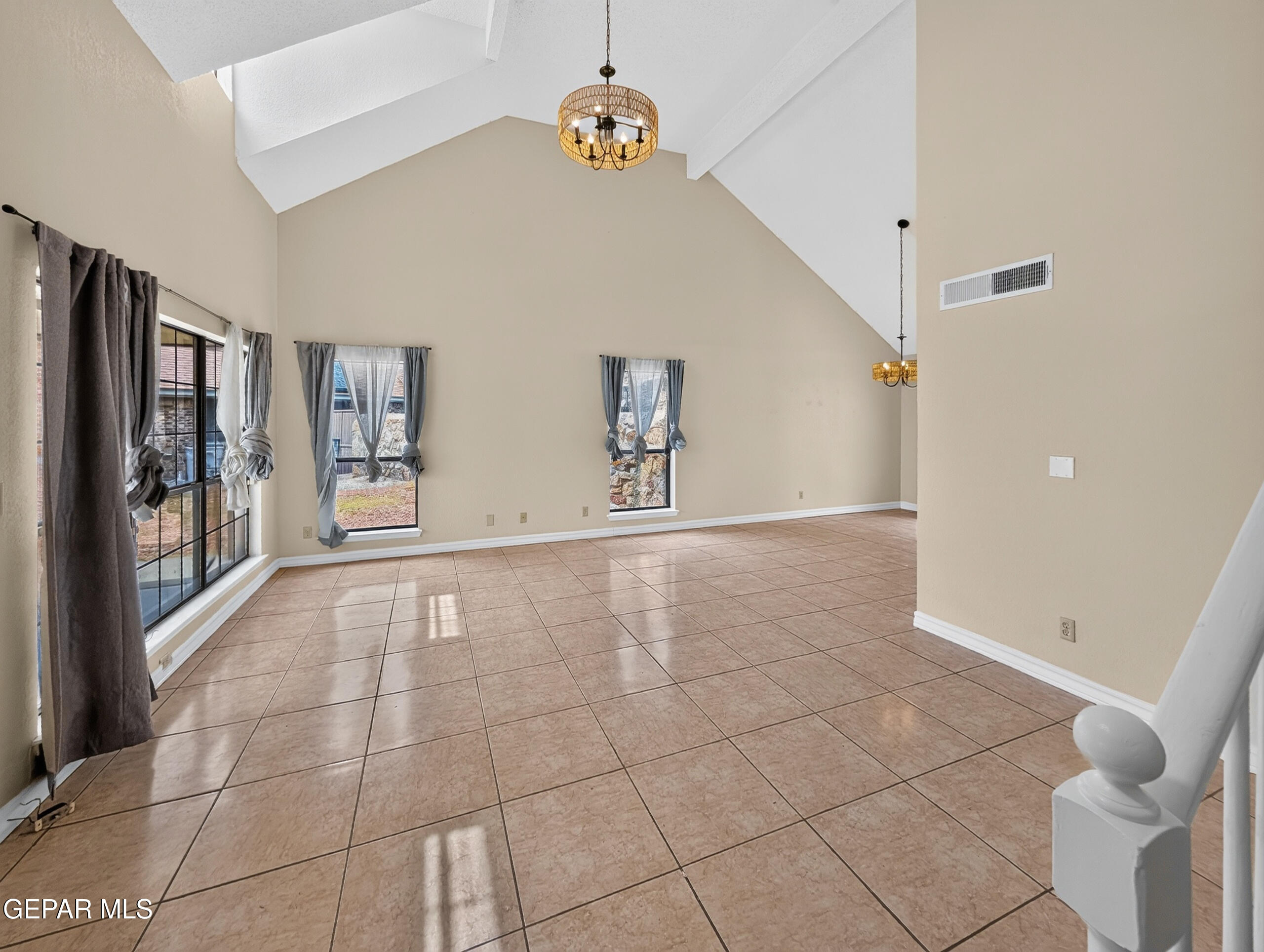 808 Rotterdam Way El Paso, TX 79912 - Photo 9 of 43 029_PXL_20260618_202923425