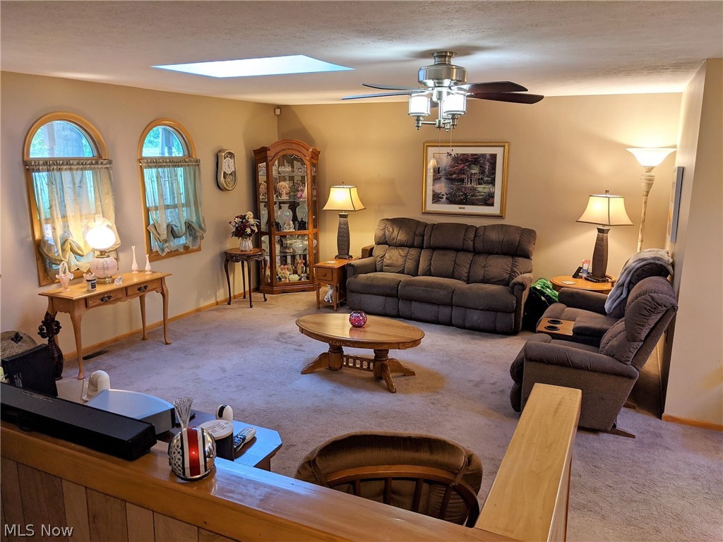 893 Mill Road Ravenna, OH 44266 - Photo 2 of 35