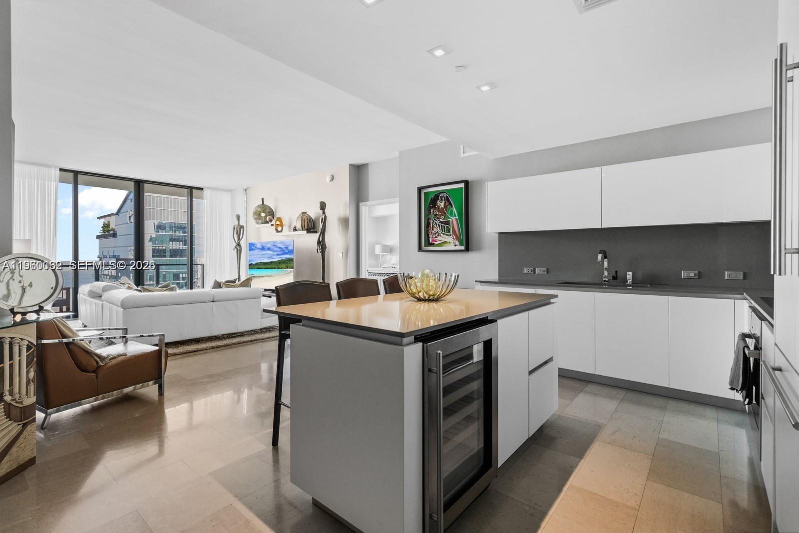 88 Southwest 7th Street, Unit 3909 Miami, FL 33130 - Photo 11 of 20