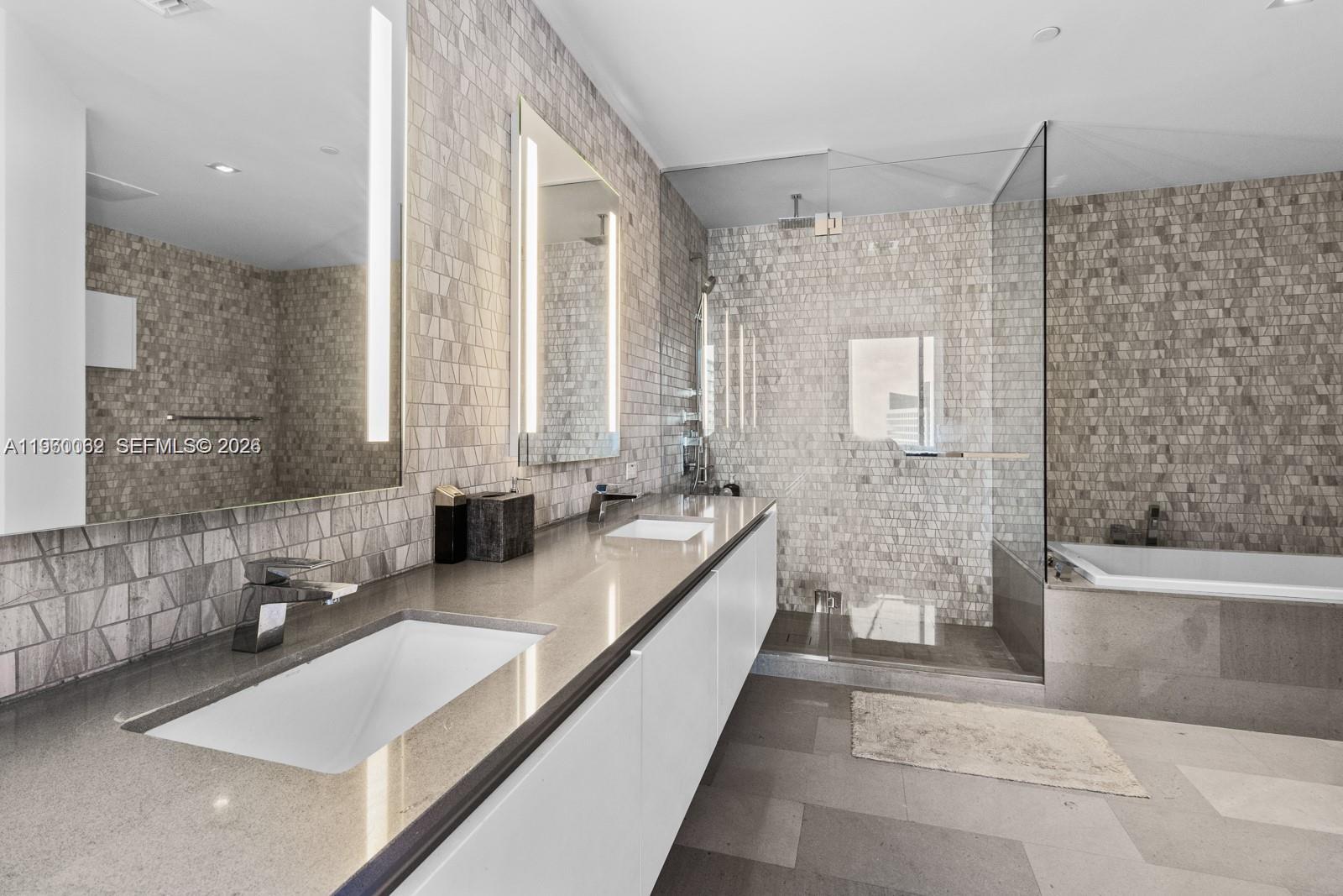 88 Southwest 7th Street, Unit 3909 Miami, FL 33130 - Photo 18 of 20