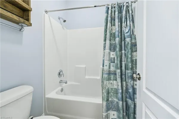 $575,000 | 5770 Highland Grove Drive, Summerfield, NC 27358