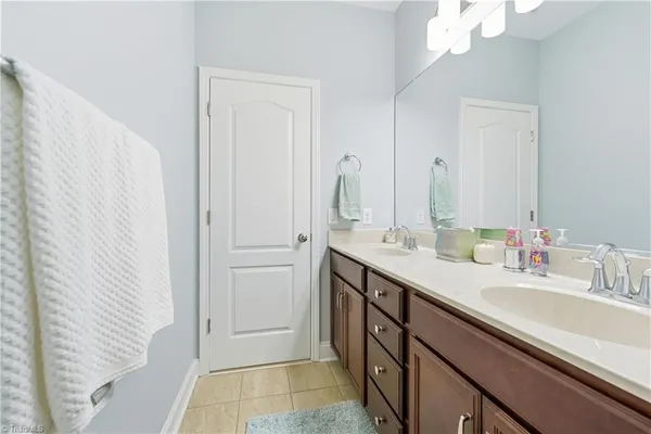 $575,000 | 5770 Highland Grove Drive, Summerfield, NC 27358