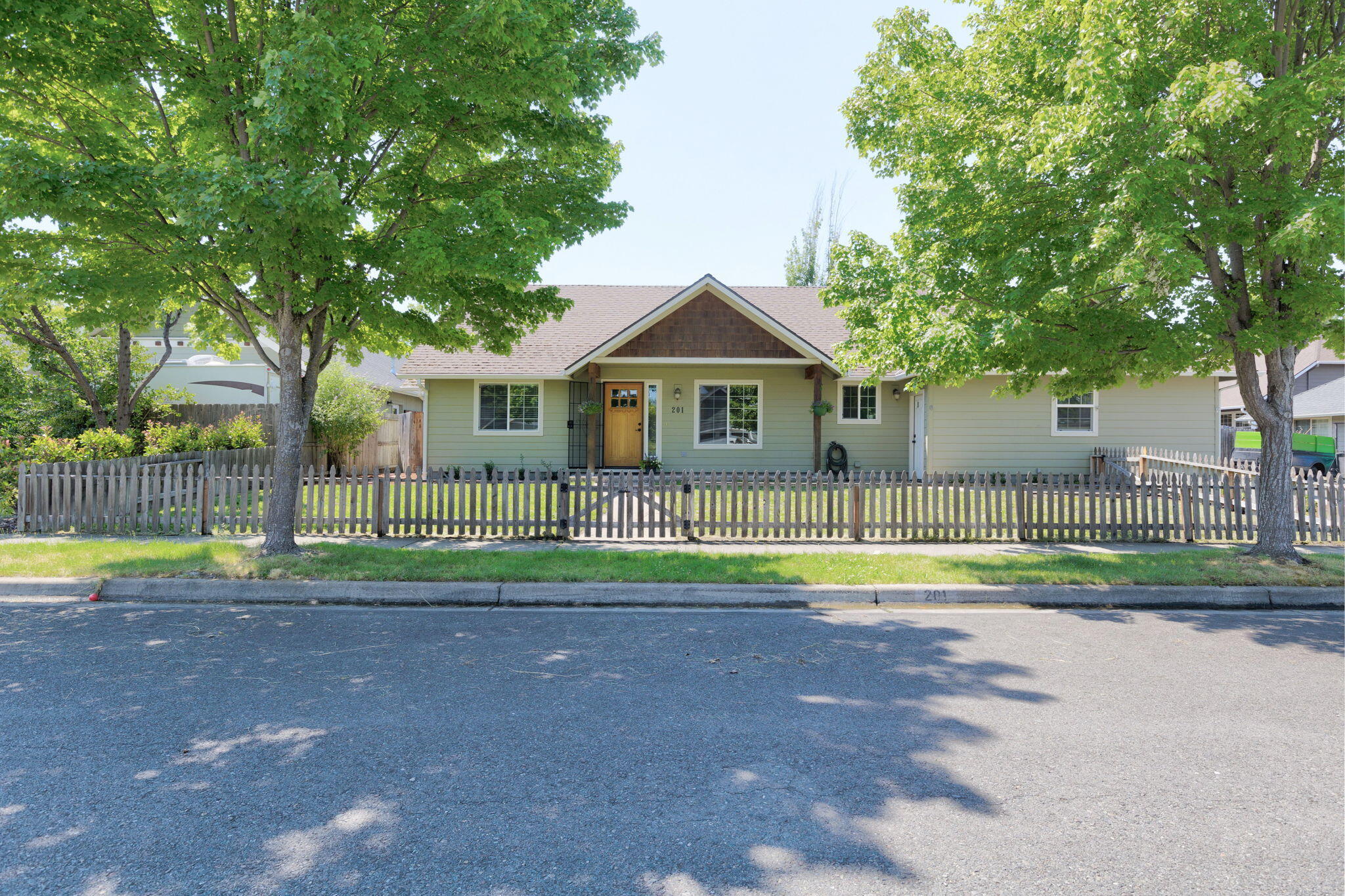 201 Southeast Yorktown Road Grants Pass, OR 97527 - Photo 43 of 43 46-web-or-mls-201-se-yorktown-rd