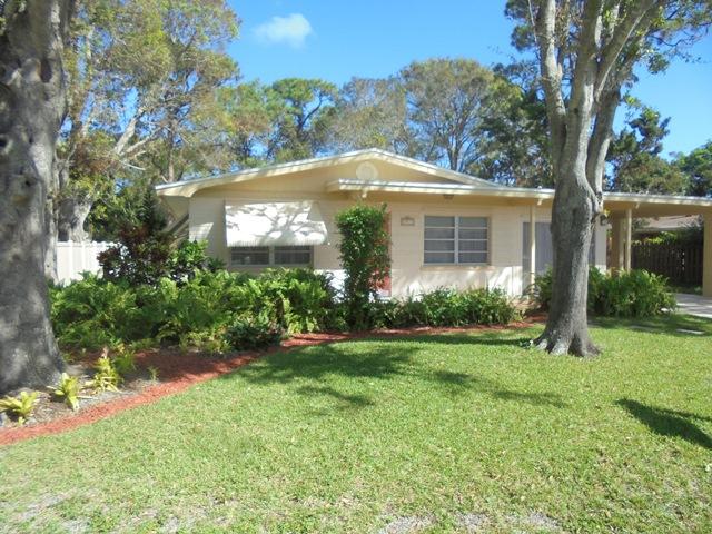 1814 Edgevale Road Fort Pierce, FL 34982 - Photo 1 of 43 DSC07513