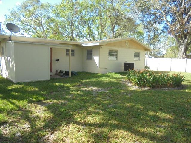 1814 Edgevale Road Fort Pierce, FL 34982 - Photo 8 of 43 DSC07519