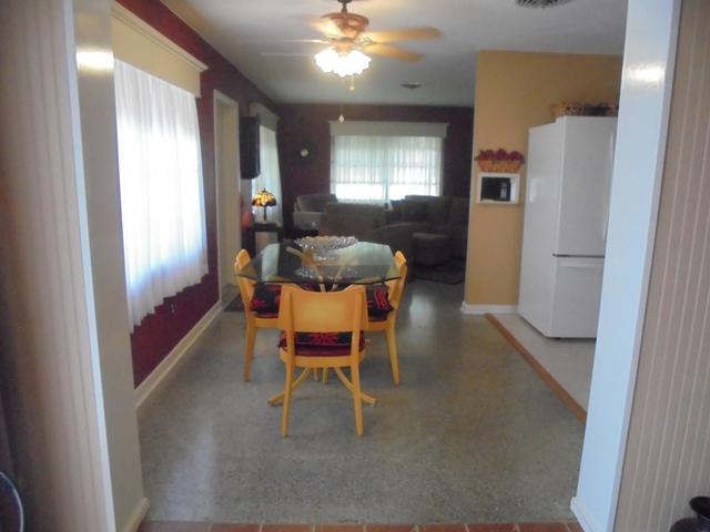 1814 Edgevale Road Fort Pierce, FL 34982 - Photo 9 of 43 DSC07520