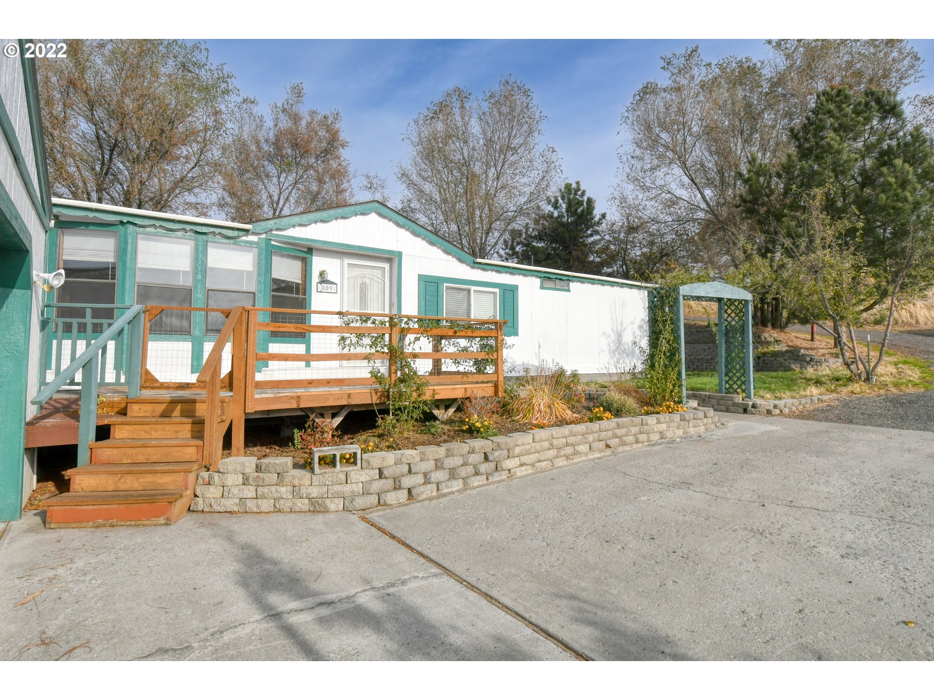 809 Southwest 11th Street Pendleton, OR 97801 - Photo 1 of 32 a view of a house with a patio
