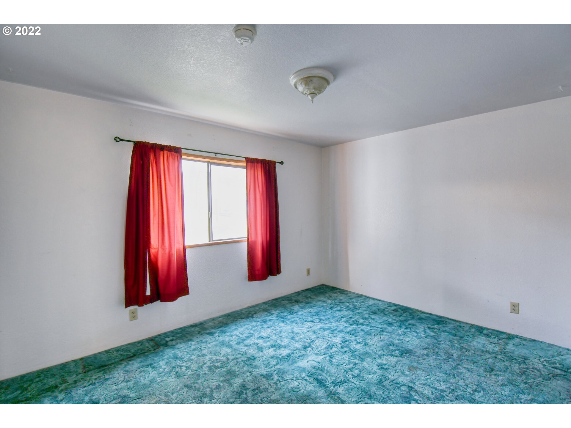 809 Southwest 11th Street Pendleton, OR 97801 - Photo 25 of 32 a view of a room