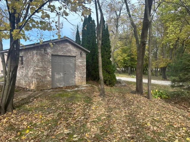 $1,295,000 | 10703 187th Street, Silver Lake, MN 55381