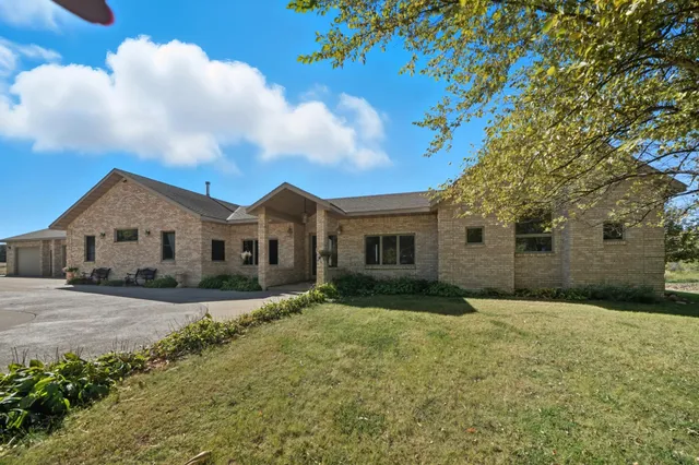 $1,295,000 | 10703 187th Street, Silver Lake, MN 55381