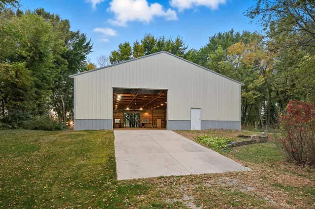 $1,295,000 | 10703 187th Street, Silver Lake, MN 55381