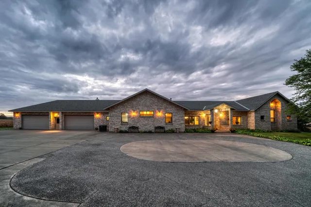 $1,295,000 | 10703 187th Street, Silver Lake, MN 55381